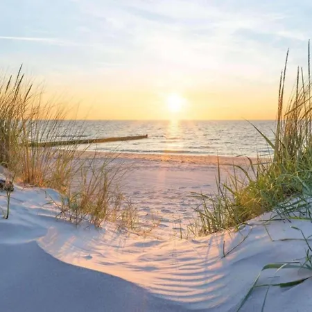 In Near The Beach, Cleaning Included Lägenhet *